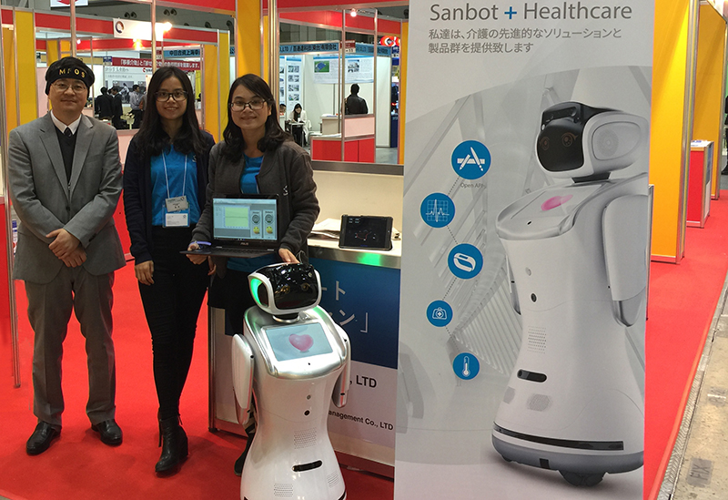 elderly care robot, service robot for hospital, medical assistant robot